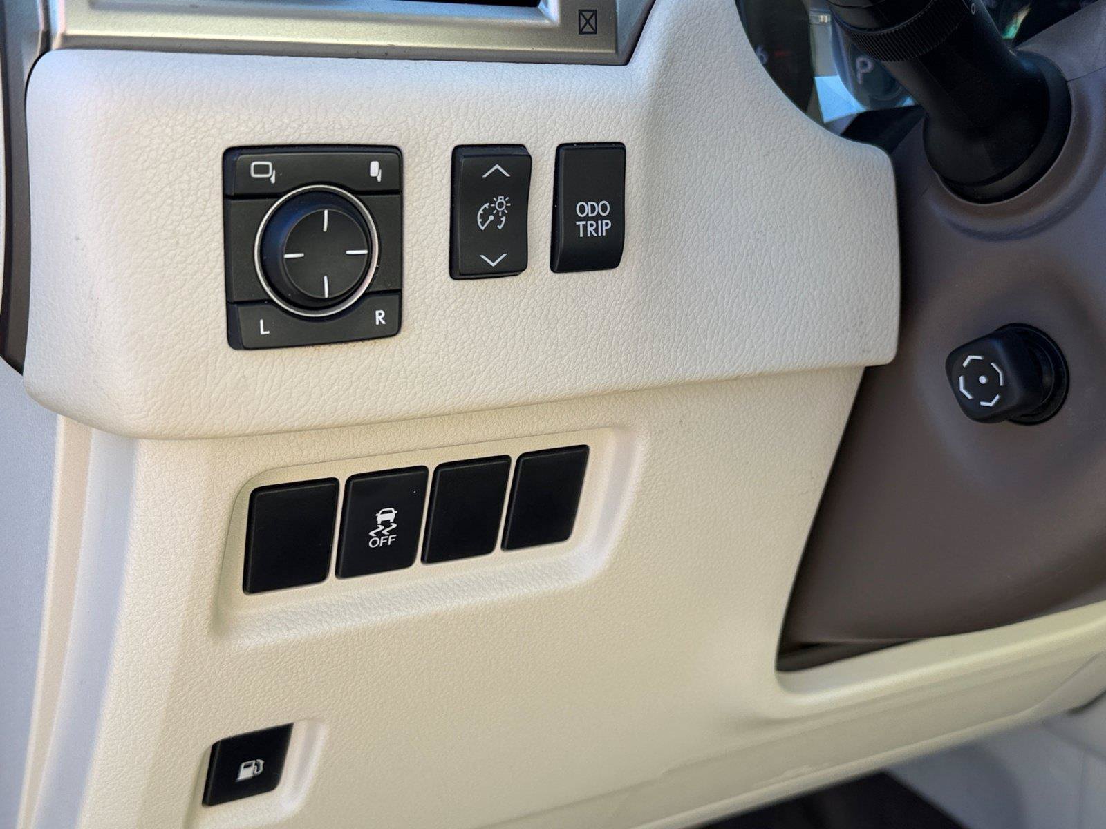 Used 2010 Lexus GX 460 AWD/4WD image 19