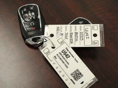 Used 2025 Buick Envista Sport Touring w/ Convenience II Package image 29