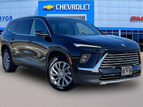 Used 2025 Buick Enclave Preferred image 1