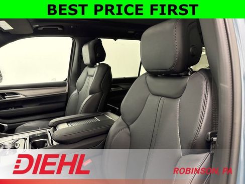 New 2026 Jeep Grand Wagoneer Limited image 23