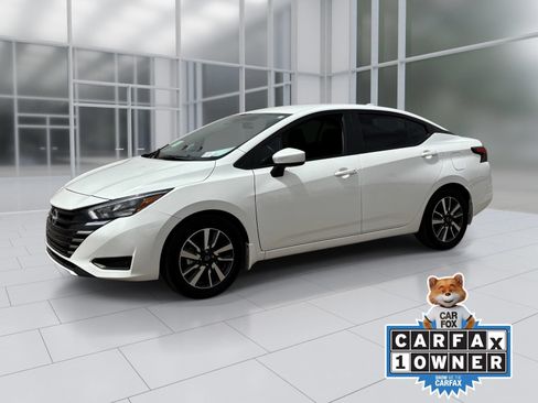 Used 2025 Nissan Versa SV w/ Trunk Package FWD image 2