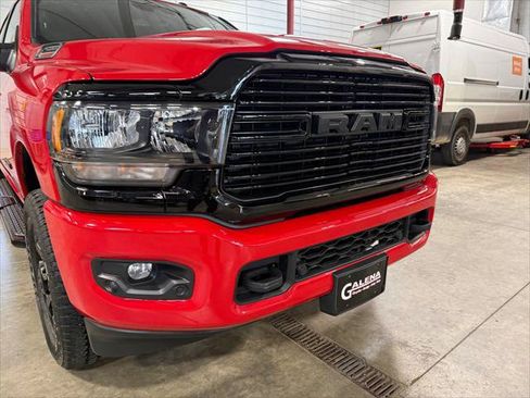 Certified 2024 RAM 2500 Big Horn w/ Night Edition AWD/4WD image 2