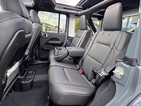New 2026 Jeep Wrangler Unlimited Sahara AWD/4WD image 16