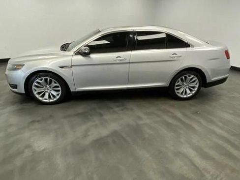 Used 2019 Ford Taurus Limited FWD image 6