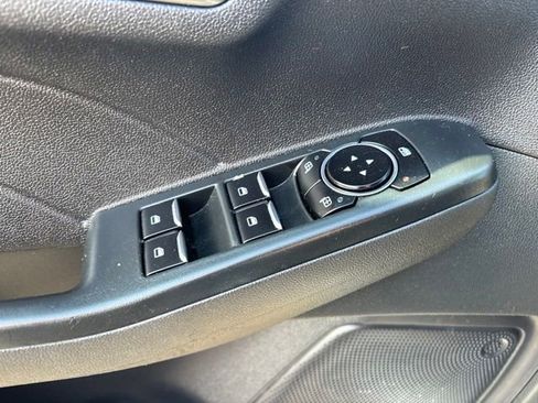 Used 2023 Ford Escape SE FWD image 11