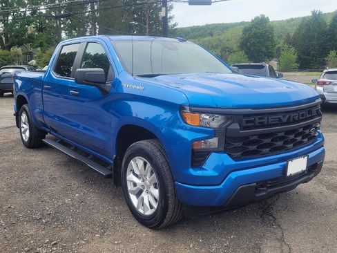 Used 2024 Chevrolet Silverado 1500 Custom AWD/4WD image 2
