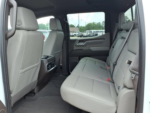 Used 2024 GMC Sierra 1500 SLT w/ SLT Premium Plus Package AWD/4WD image 20