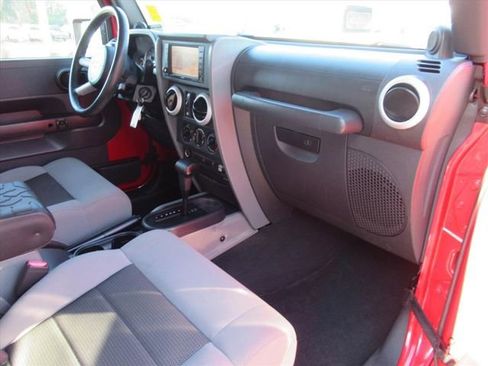 Used 2010 Jeep Wrangler Unlimited Sahara w/ Dual Top Group image 11