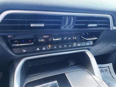 Used 2024 MAZDA CX-90 Plug-In Hybrid w/ Premium Pkg AWD/4WD image 25