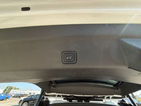 Used 2023 Cadillac Escalade Sport w/ LPO, ONYX Package AWD/4WD image 15