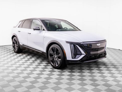 Certified 2026 Cadillac Lyriq Signature Sport w/ Nappa Leather Package AWD/4WD image 8