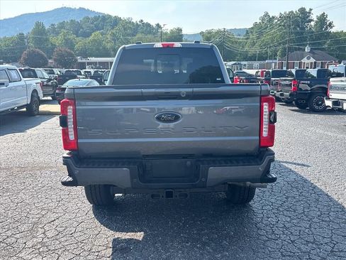 Used 2024 Ford F250 Lariat w/ Lariat Ultimate Package AWD/4WD image 6