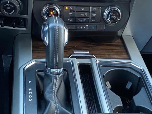 Used 2018 Ford F150 Lariat w/ Equipment Group 502A Luxury image 11