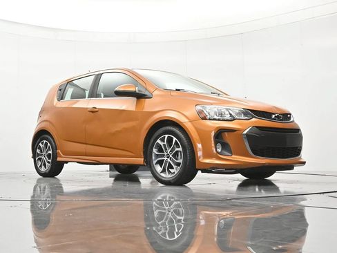Used 2018 Chevrolet Sonic LT FWD image 38