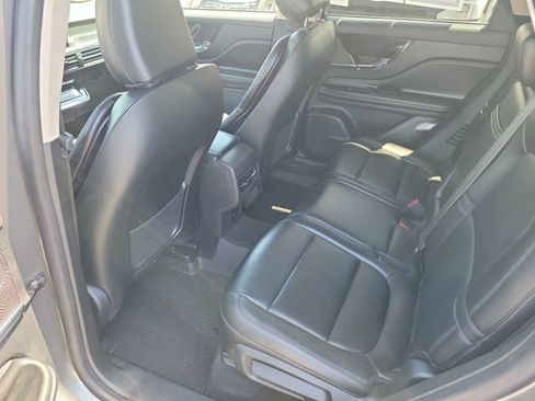 Used 2025 Lincoln Corsair FWD image 16