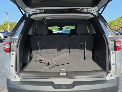 Certified 2021 Chevrolet Traverse LS FWD image 6