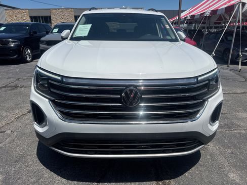 Used 2024 Volkswagen Atlas SE AWD/4WD image 2