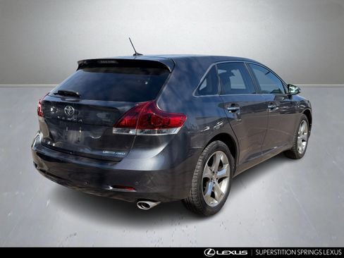 Used 2015 Toyota Venza Limited image 3