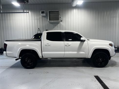 Used 2020 Toyota Tacoma SR5 image 2