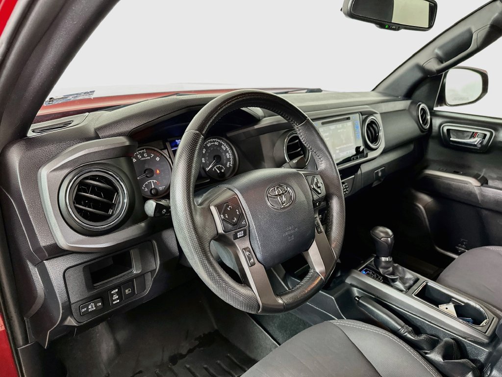 Used 2019 Toyota Tacoma TRD Off-Road RWD image 10