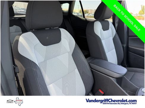 Used 2024 Chevrolet Trax RS w/ Driver Confidence Package FWD image 24