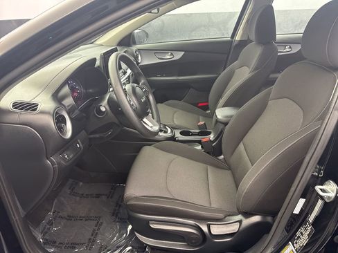 Used 2024 Kia Forte LXS image 16