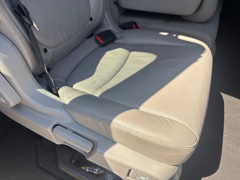Used 2019 Honda Odyssey EX-L image 34