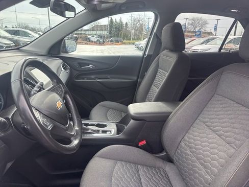 Used 2018 Chevrolet Equinox LT image 9
