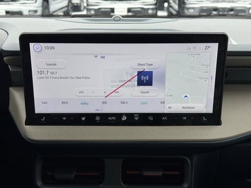 New 2026 Ford Maverick Lariat w/ 4K Tow Package image 3