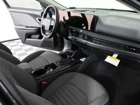 New 2025 Kia K4 EX FWD image 13