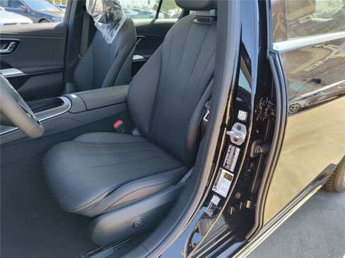 New 2026 Mercedes-Benz E 350 4MATIC Sedan image 6