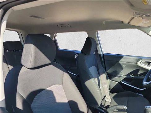 Used 2020 Kia Soul LX image 14