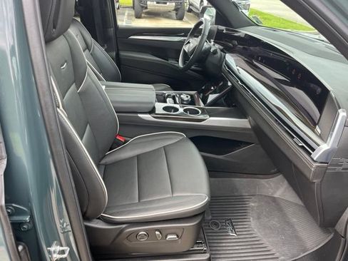 Used 2025 Cadillac Escalade Premium Luxury w/ Touring Package RWD image 45