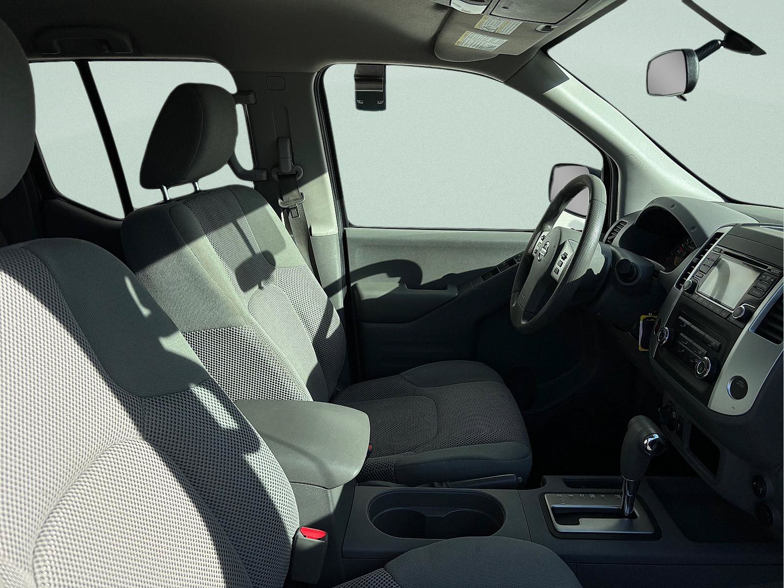 Used 2018 Nissan Frontier SV AWD/4WD image 31