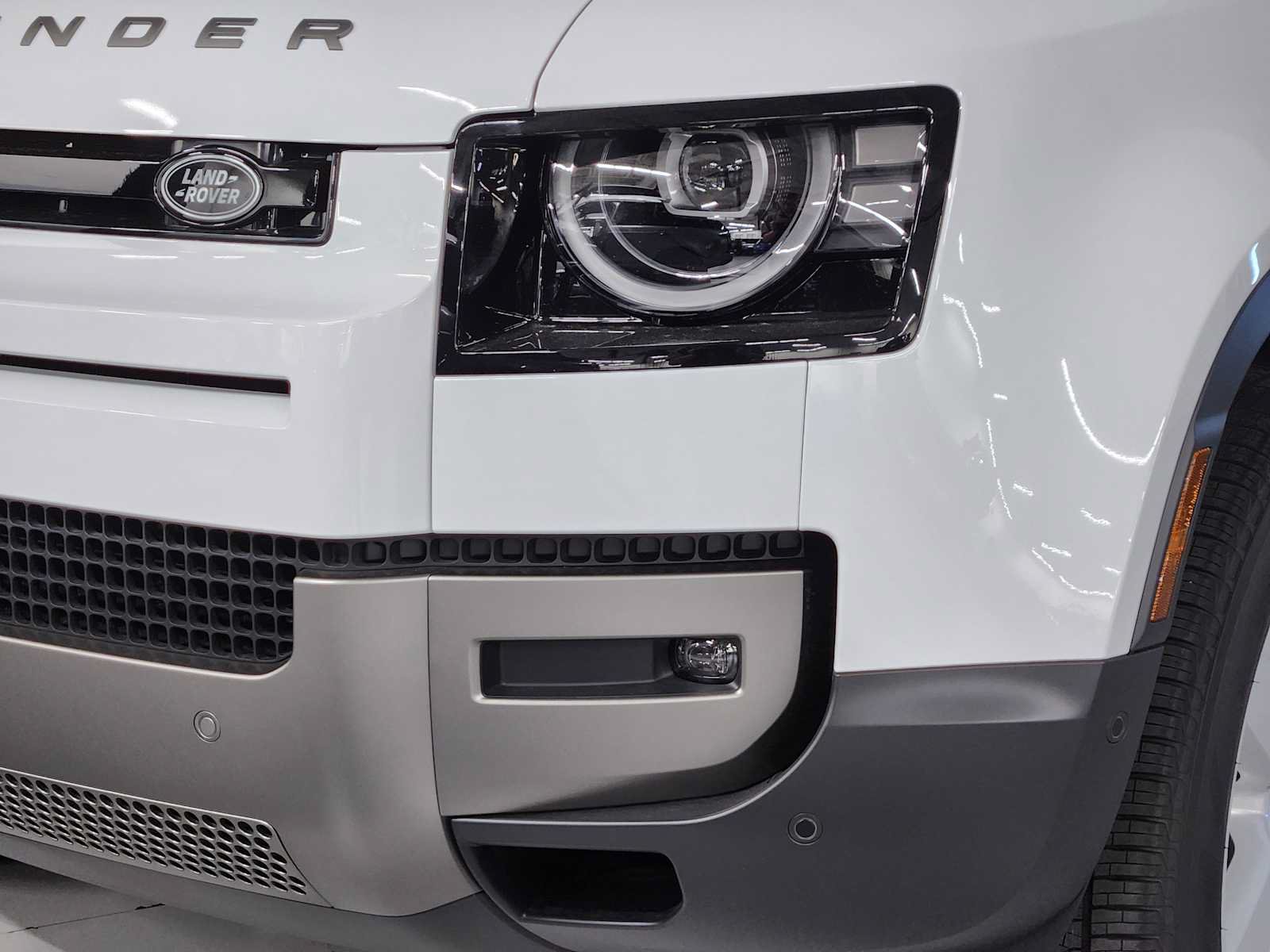 New 2026 Land Rover Defender 110 S AWD/4WD image 12