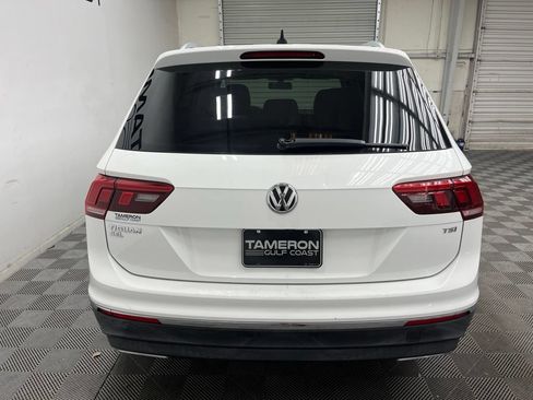Used 2018 Volkswagen Tiguan SEL FWD image 10