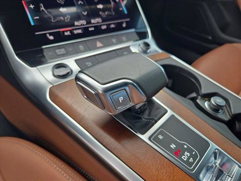 Used 2023 Audi A6 Premium Plus w/ Premium Plus Package AWD/4WD image 12