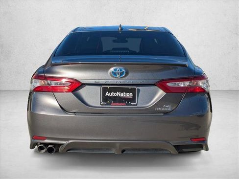Used 2019 Toyota Camry SE image 7