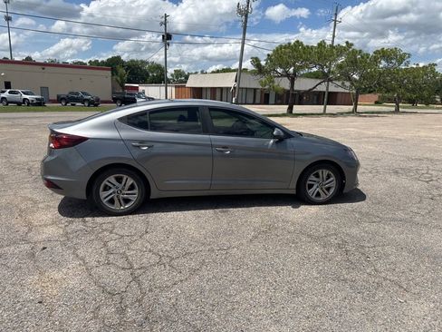 Used 2019 Hyundai Elantra SEL FWD image 15