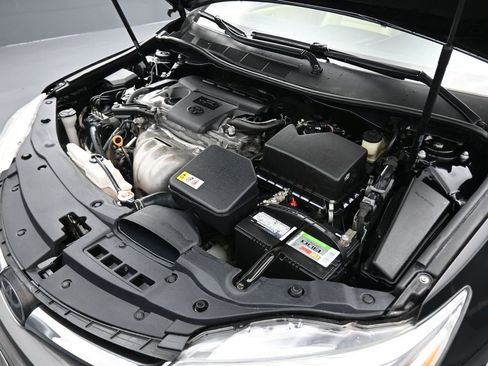 Used 2017 Toyota Camry XLE image 46