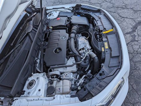 Used 2023 Mercedes-Benz GLB 250 4MATIC image 49
