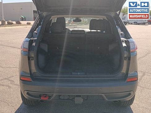 Used 2022 Jeep Cherokee Trailhawk w/ Trailer Tow Group AWD/4WD image 24