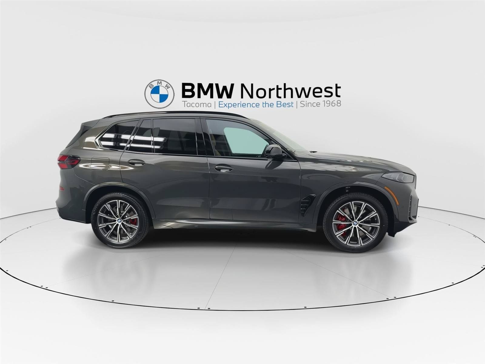 New 2026 BMW X5 M60i w/ Climate Comfort Package AWD/4WD image 5