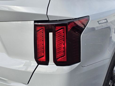 New 2026 Kia Sorento S w/ S Panoramic Sunroof Package FWD image 9