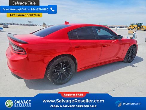 Used 2016 Dodge Charger SXT w/ Blacktop Package RWD image 4