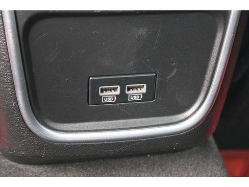 Used 2018 Dodge Charger SXT RWD image 29