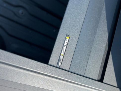 New 2025 Ford F250 Lariat w/ Lariat Ultimate Package image 24