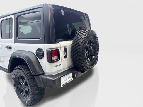 Used 2023 Jeep Wrangler Unlimited AWD/4WD image 19