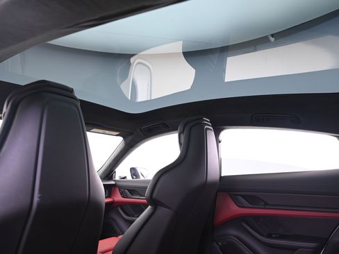 Used 2025 Porsche Taycan Turbo image 26