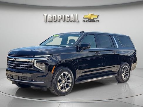 New 2026 Chevrolet Suburban LT w/ Comfort Package RWD image 1